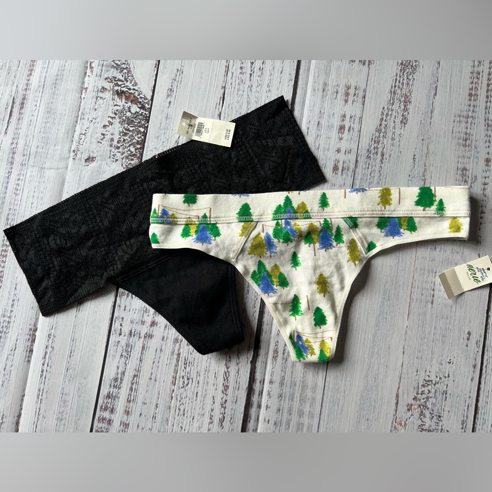 2 small Aerie Thong panties NWT black lace Cotton trees